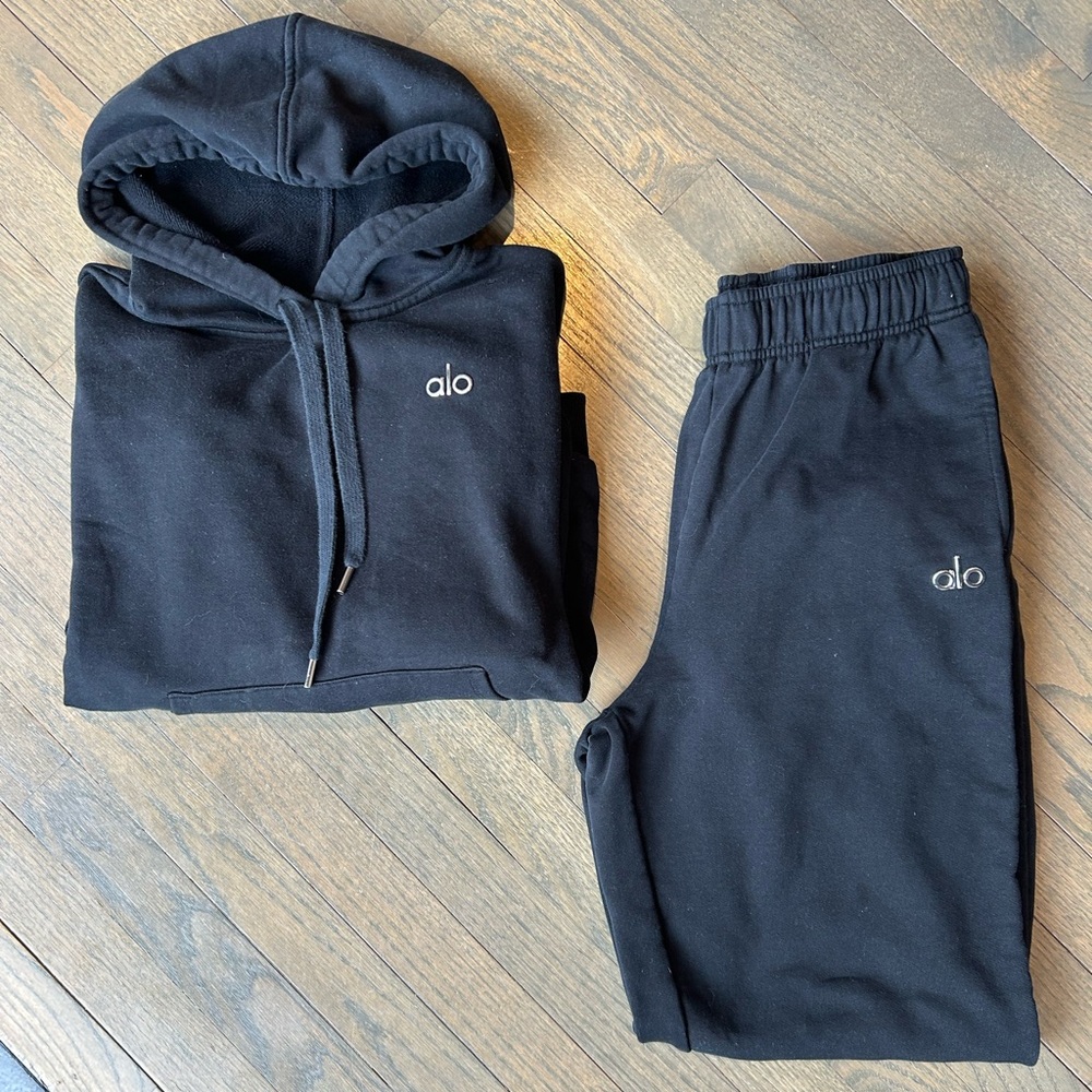 ALO Yoga Women size M Black Sweatpants and Hoodie Set
